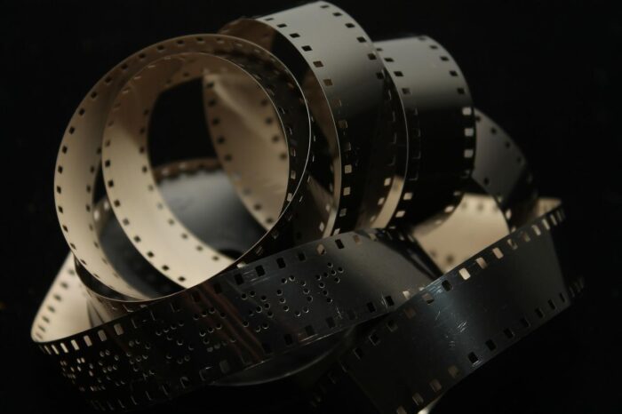 4-Creative Ideas to Use Old Movie Film Reels Instead of Storing